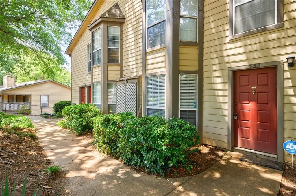 2 bedroom, 2 bathroom, 1,180 sq ft condominium sold at 1338 Weatherstone Way, Atlanta, GA 30324
