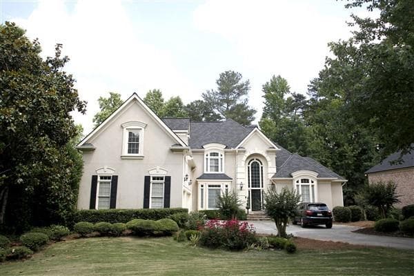 5590 Stoneleigh Drive, Suwanee, GA 30024 — most recent listing photo