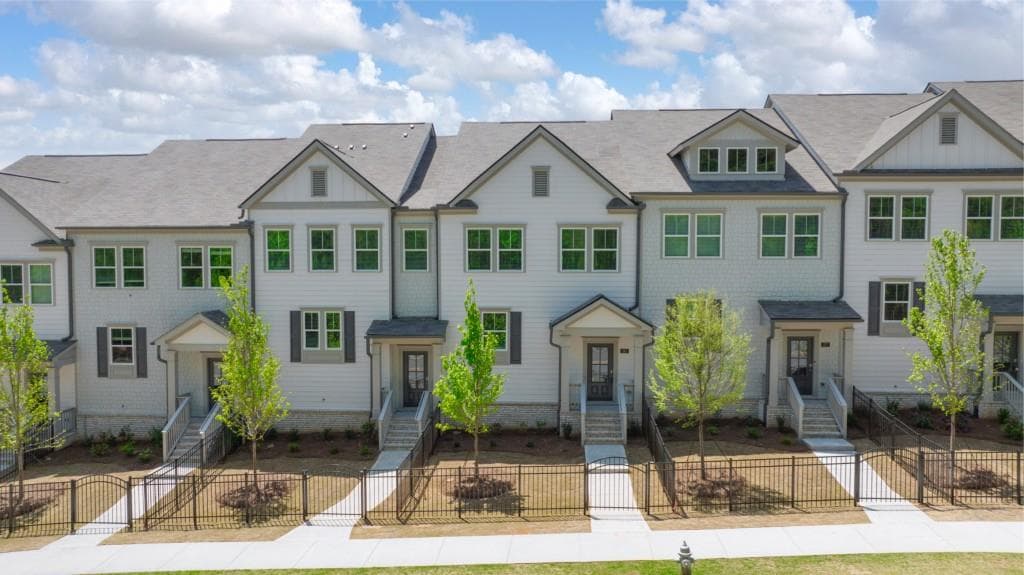 3 bedroom, 4 bathroom, 2,385 sq ft townhouse sold at 337 Vista Lane, Woodstock, GA 30189