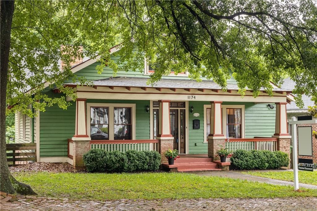 5 bedroom, 5 bathroom, 3,654 sq ft single family residence sold at 1174 Oglethorpe Avenue, Atlanta, GA 30310