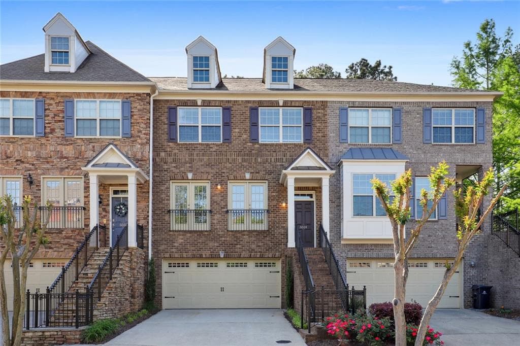 4 bedroom, 4 bathroom, 2,304 sq ft townhouse sold at 6004 Manchester Circle, Roswell, GA 30075