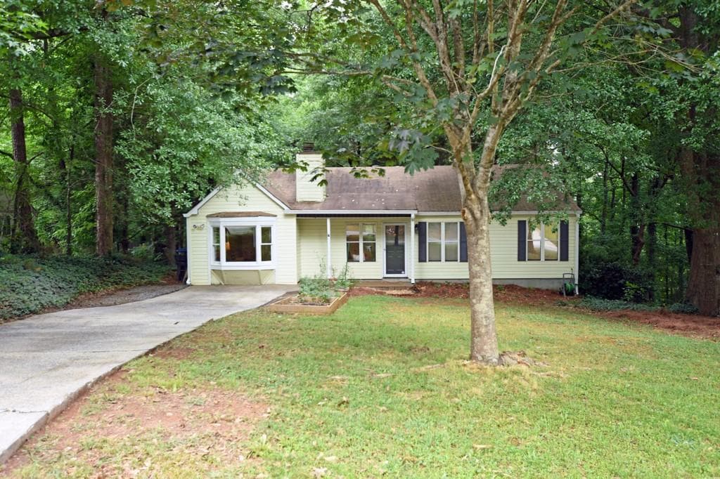 3 bedroom, 2 bathroom, 1,172 sq ft single family residence sold at 122 Apple Valley Drive, Woodstock, GA 30188