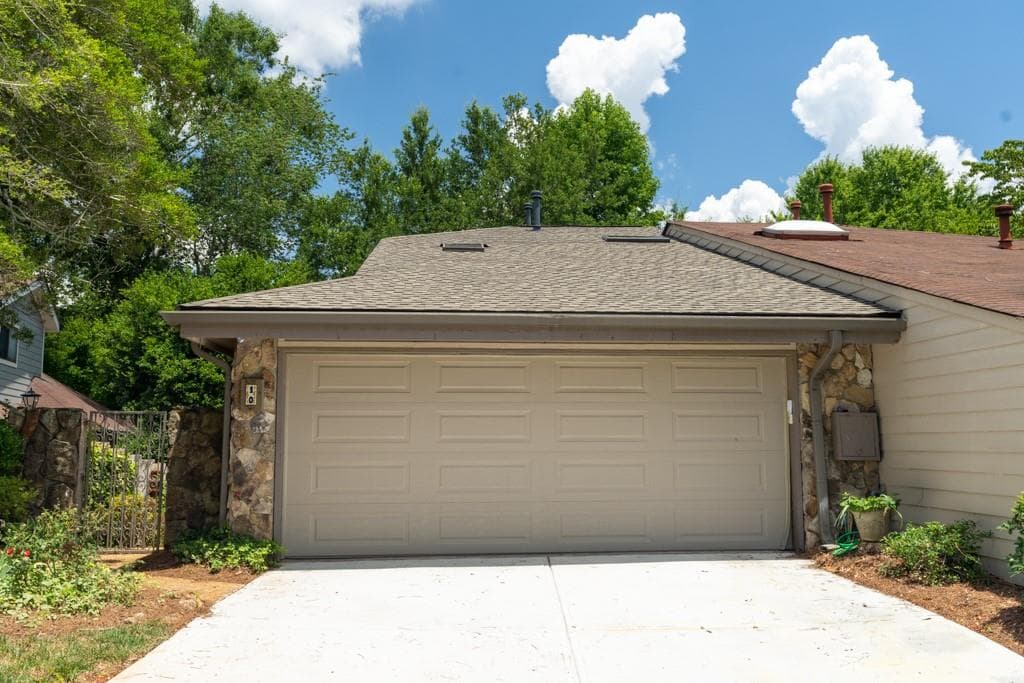 10 Spoon Court, Johns Creek, GA 30022 — most recent listing photo