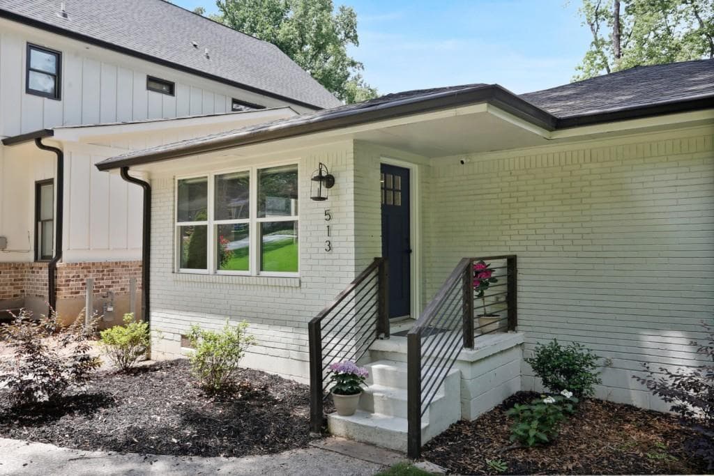 3 bedroom, 3 bathroom, 1,700 sq ft single family residence sold at 513 Daniel Avenue, Decatur, GA 30032