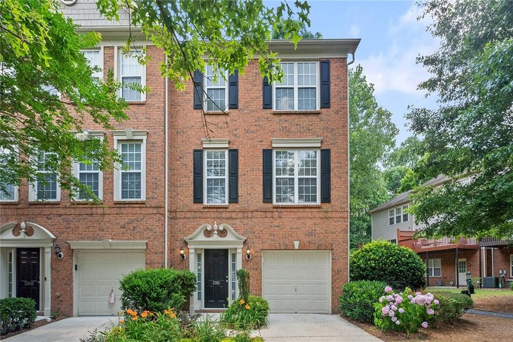 3 bedroom, 4 bathroom, 1,963 sq ft townhouse sold at 2356 Towneview Court 6, Atlanta, GA 30339