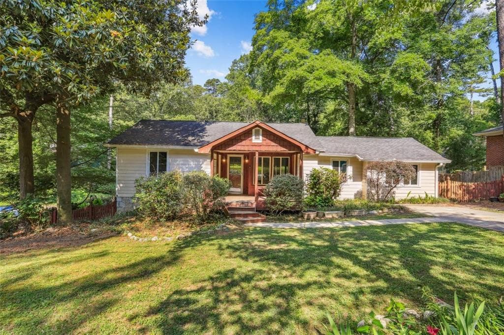 3 bedroom, 2 bathroom, 1,655 sq ft single family residence sold at 470 Pine Drive, Pine Lake, GA 30072