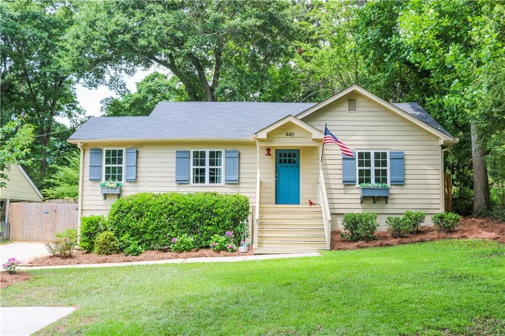 3 bedroom, 2 bathroom, 1,128 sq ft single family residence sold at 440 Medlock Road, Decatur, GA 30030