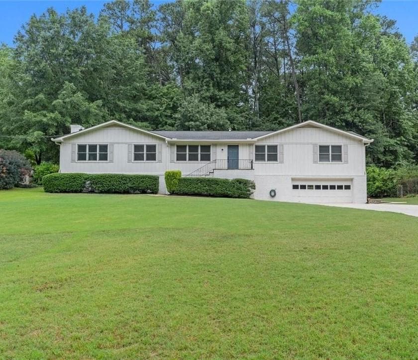 2584 Warwick Drive, Marietta, GA 30062 — most recent listing photo
