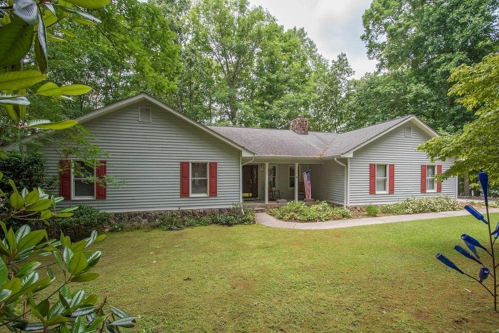 140 Lake Coweta Trail, Newnan, GA 30263 — most recent listing photo