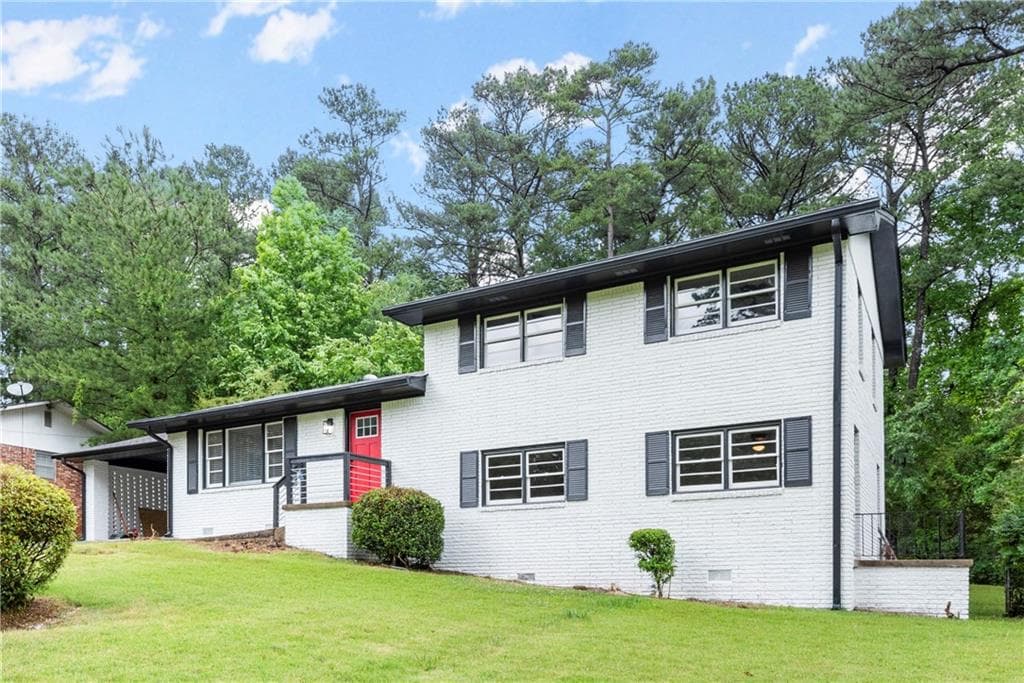 4 bedroom, 2 bathroom, 2,313 sq ft single family residence sold at 3219 Weslock Circle, Decatur, GA 30034