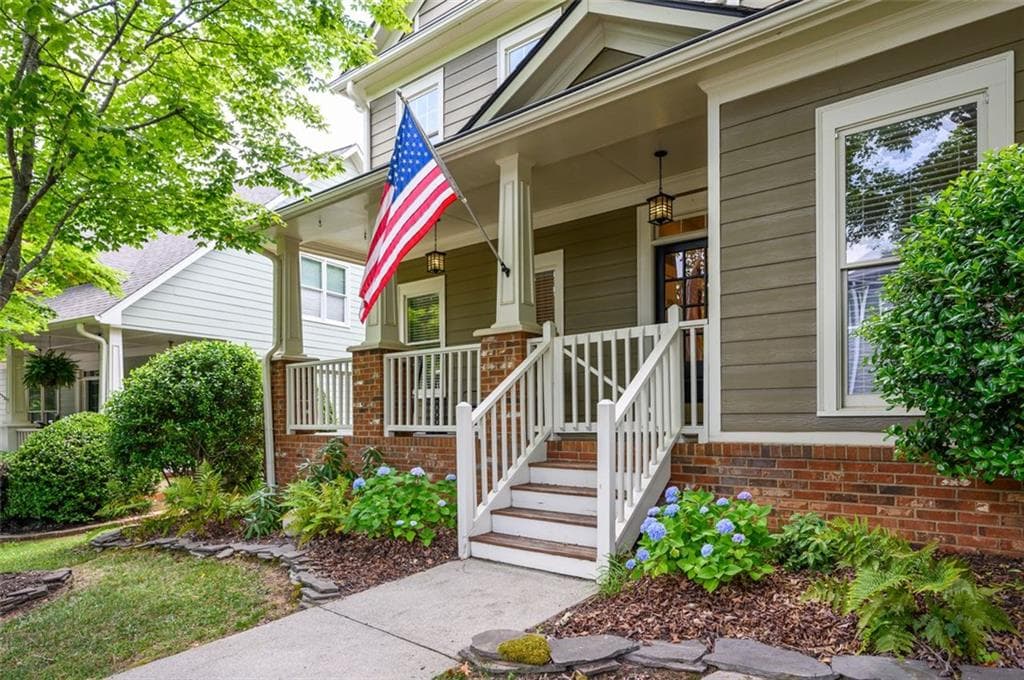 3 bedroom, 3 bathroom, 2,917 sq ft single family residence sold at 2091 ADAMS Drive, Atlanta, GA 30318