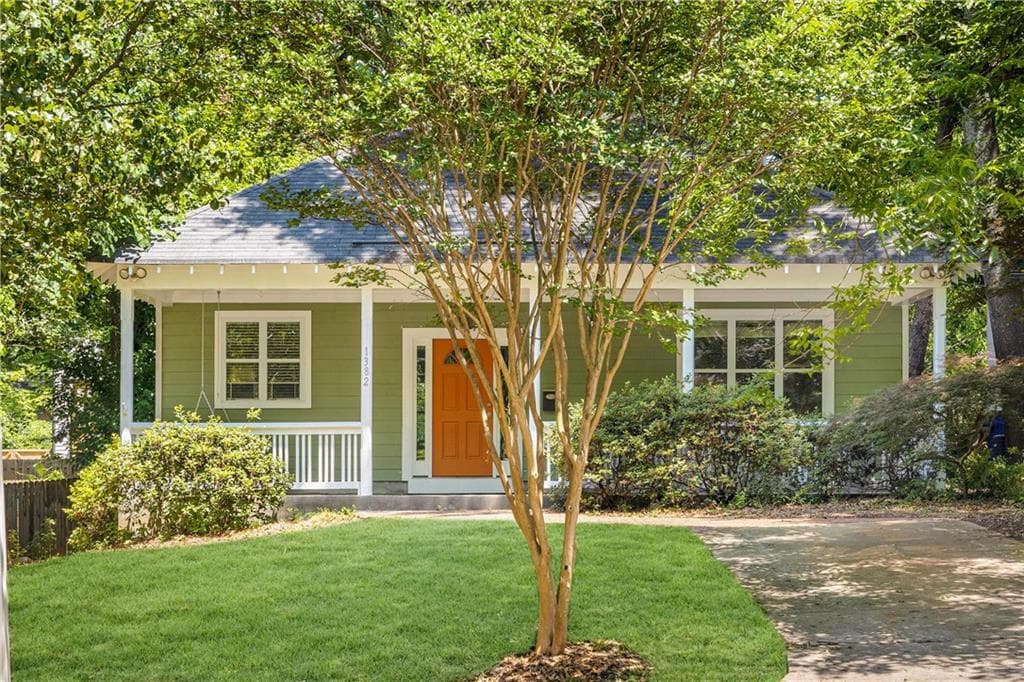 3 bedroom, 2 bathroom, 1,525 sq ft single family residence sold at 1382 Allene Avenue, Atlanta, GA 30310