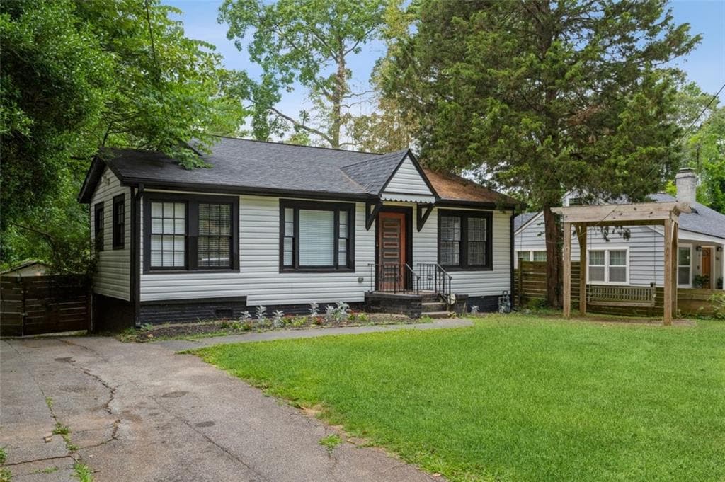 4 bedroom, 3 bathroom, 2,000 sq ft single family residence sold at 365 Adelle Street, Atlanta, GA 30315