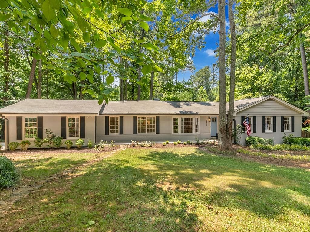 3 bedroom, 2 bathroom, 2,203 sq ft single family residence sold at 2836 Briarglen Drive, Atlanta, GA 30340