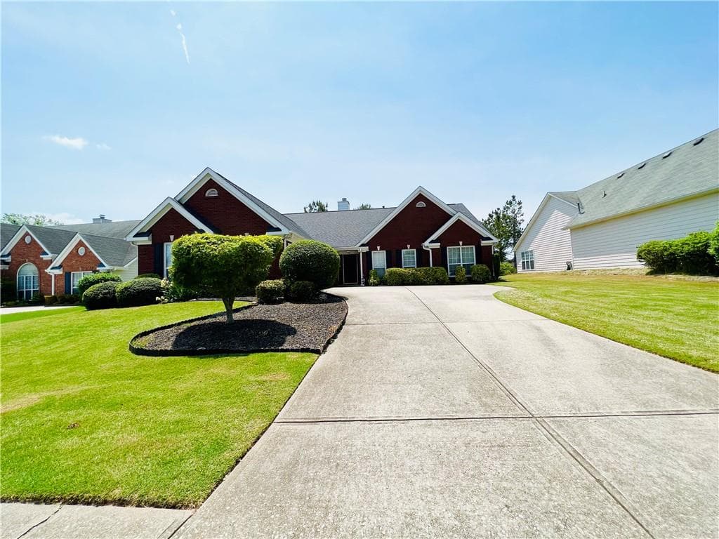 3 bedroom, 2 bathroom, 2,400 sq ft single family residence sold at 3554 Dunbar Lane, Suwanee, GA 30024
