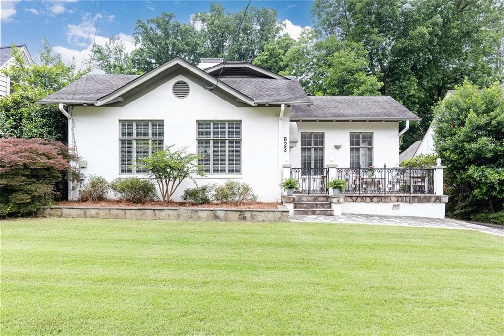 3 bedroom, 3 bathroom, 1,976 sq ft single family residence sold at 823 E Morningside Drive, Atlanta, GA 30324