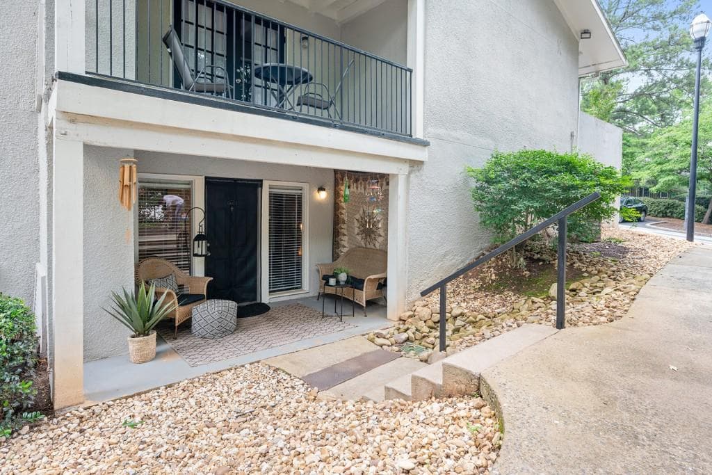 1 bedroom, 1 bathroom, 575 sq ft condominium sold at 1150 Collier Road K26, Atlanta, GA 30318