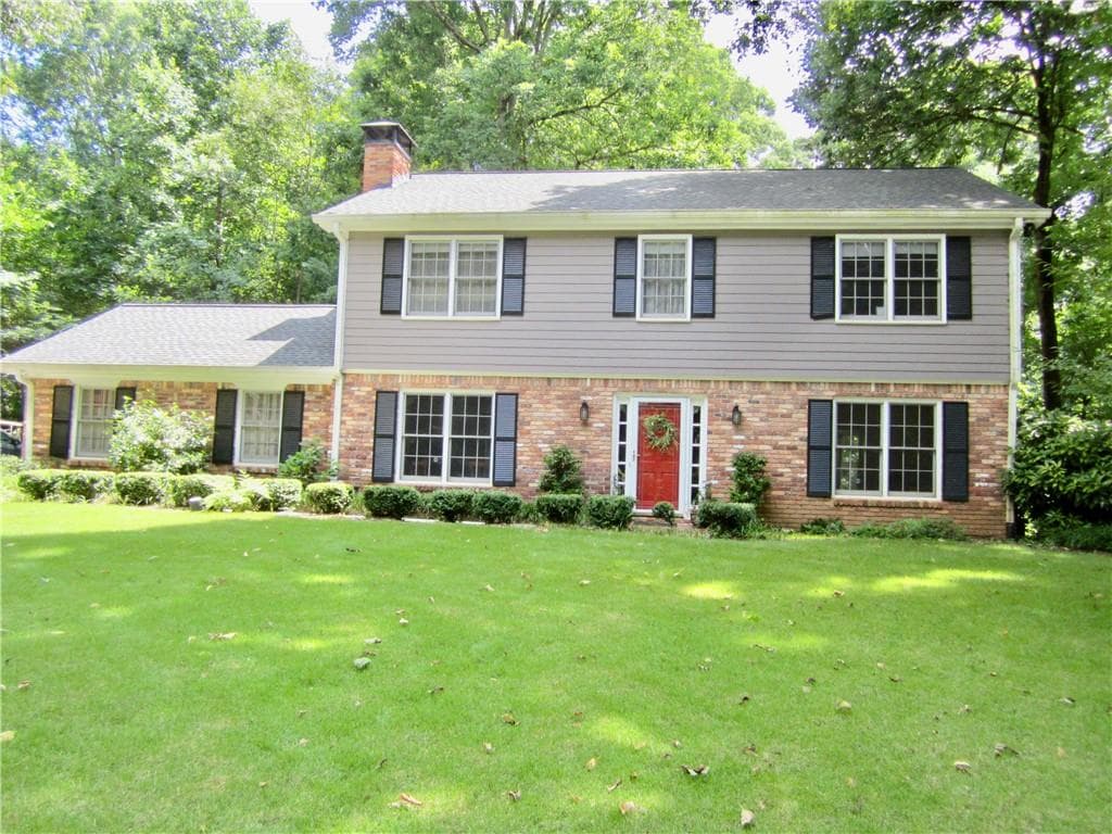 4 bedroom, 3 bathroom, 2,480 sq ft single family residence sold at 365 Castleridge Drive, Atlanta, GA 30342