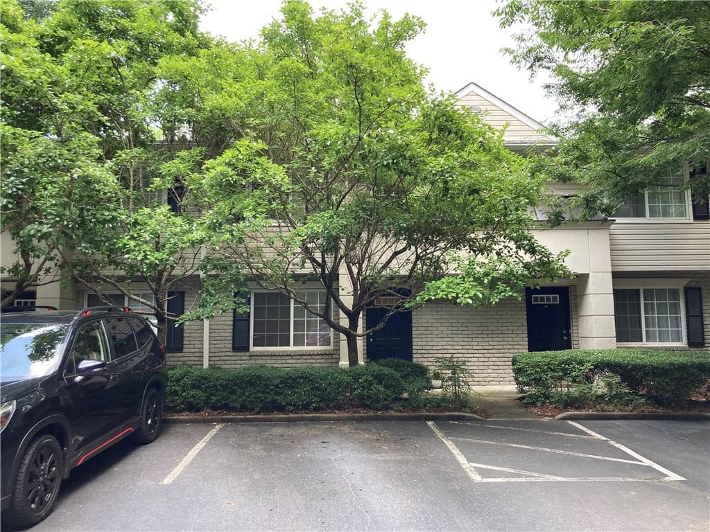6940 Roswell Road 14E, Sandy Springs, GA 30328 — most recent listing photo