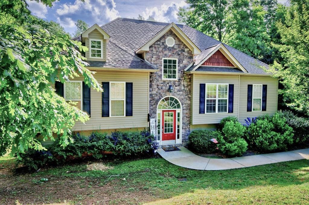 5 bedroom, 3 bathroom, 3,542 sq ft single family residence sold at 5430 Speckled Wood Lane, Gainesville, GA 30506