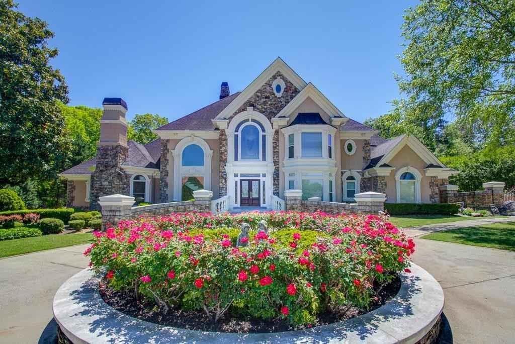 6 bedroom, 8 bathroom, 6,904 sq ft single family residence sold at 1235 Hopewell Crest, Alpharetta, GA 30004