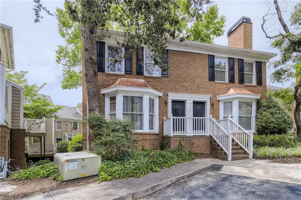 2 bedroom, 3 bathroom, 1,366 sq ft condominium sold at 7500 Roswell Road 106, Sandy Springs, GA 30350