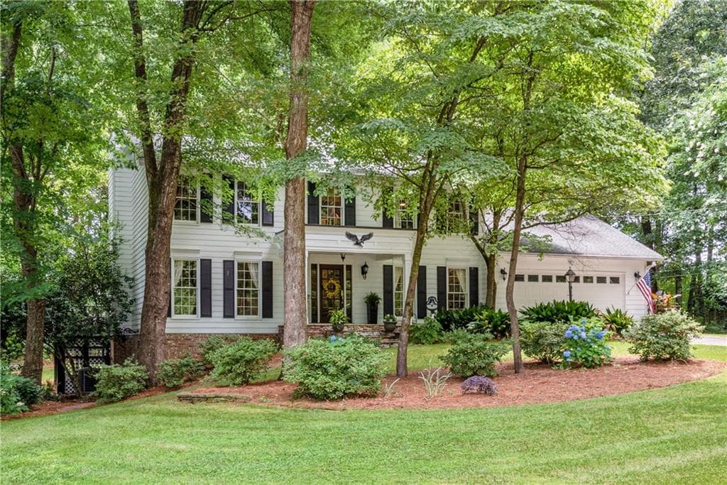 260 Hollyridge Way, Roswell, GA 30076 — most recent listing photo