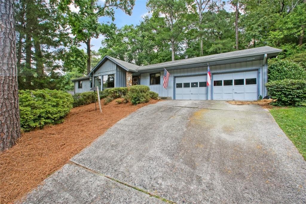 1422 E Bank Drive, Marietta, GA 30068 — most recent listing photo