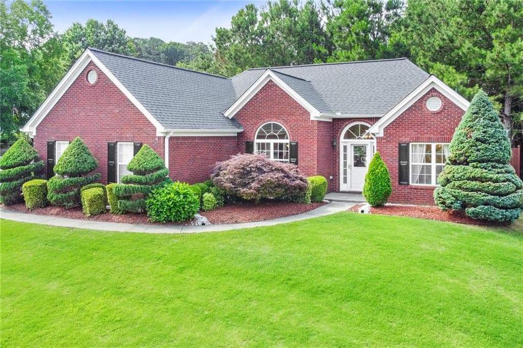 1090 Soaring Drive, Marietta, GA 30062 — most recent listing photo