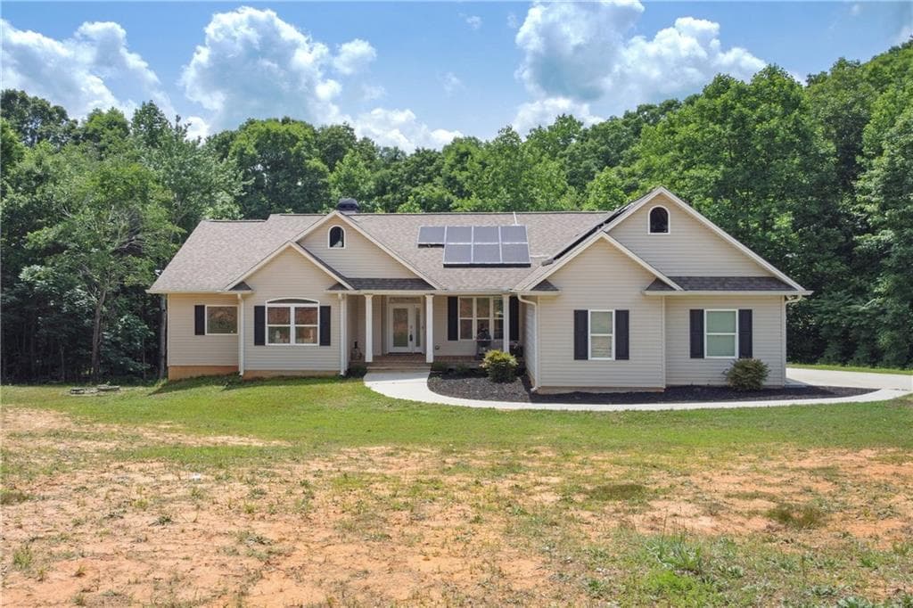 4 bedroom, 3 bathroom, 2,089 sq ft single family residence sold at 6916 County Line Road, Lula, GA 30554