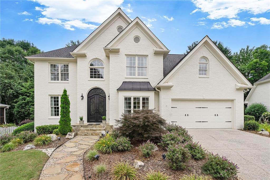 5 bedroom, 4 bathroom, 4,517 sq ft single family residence sold at 1100 Wilde Run Court, Roswell, GA 30075