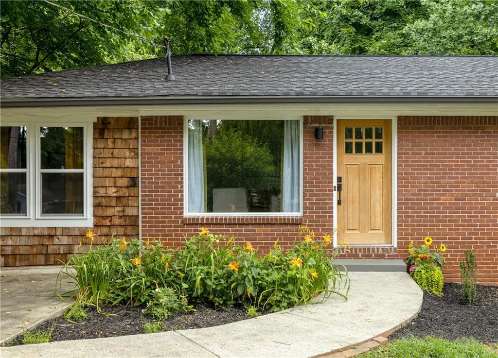 3 bedroom, 2 bathroom, 1,524 sq ft single family residence sold at 2188 Stockbridge Drive, Atlanta, GA 30316