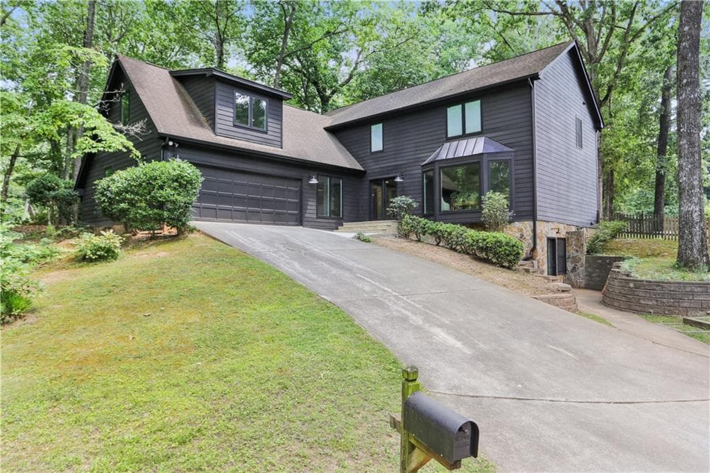 5 bedroom, 4 bathroom, 4,200 sq ft single family residence sold at 7632 Auden Trail, Sandy Springs, GA 30350