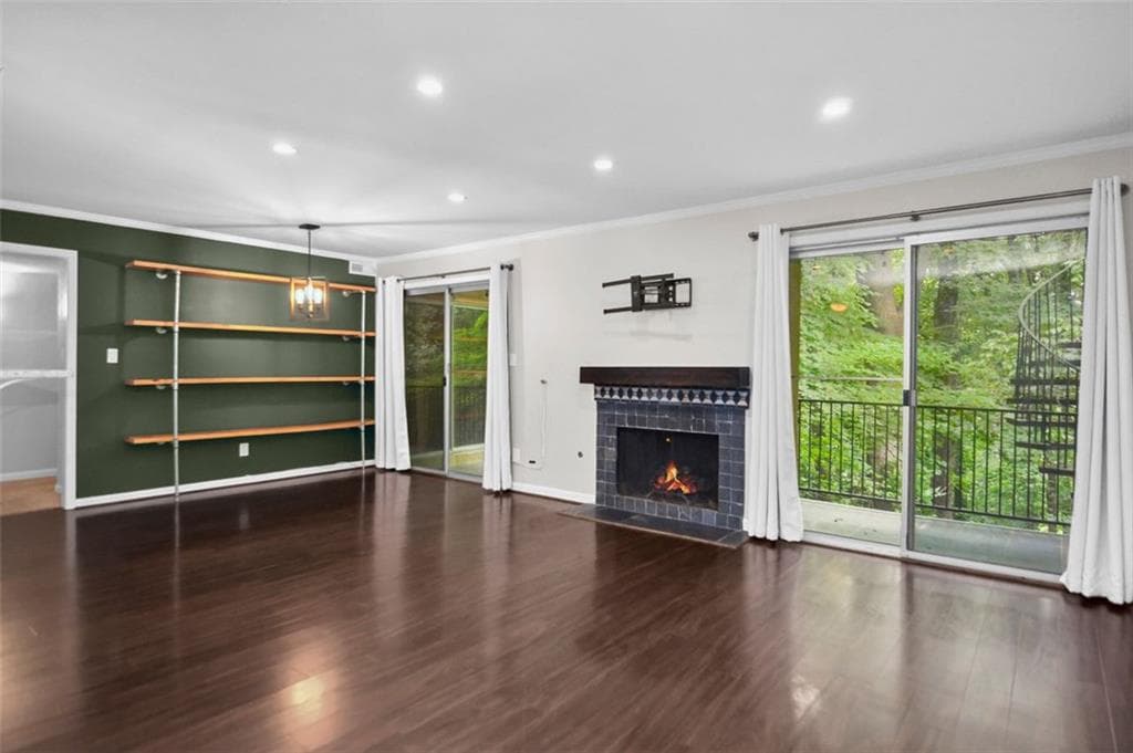 2 bedroom, 2 bathroom, 1,039 sq ft condominium sold at 5400 ROSWELL Road L8, Atlanta, GA 30342