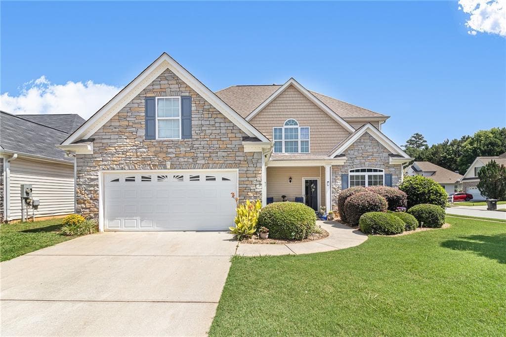 4 bedroom, 3 bathroom, 2,700 sq ft single family residence sold at 105 Daisy Hill, Tyrone, GA 30290