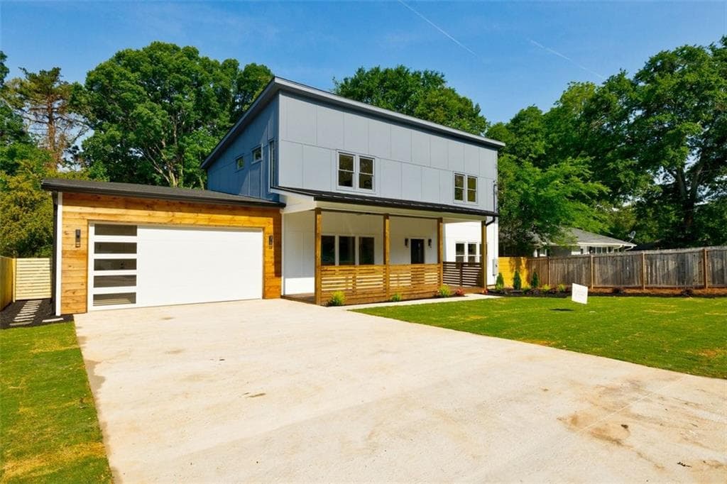 4 bedroom, 3 bathroom, 2,369 sq ft single family residence sold at 1525 WOODLAND Circle, Atlanta, GA 30316