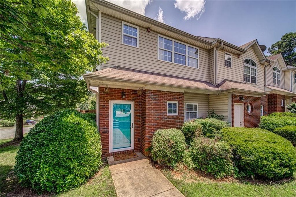 2 bedroom, 3 bathroom, 1,386 sq ft condominium sold at 1535 Springleaf Court, Smyrna, GA 30080