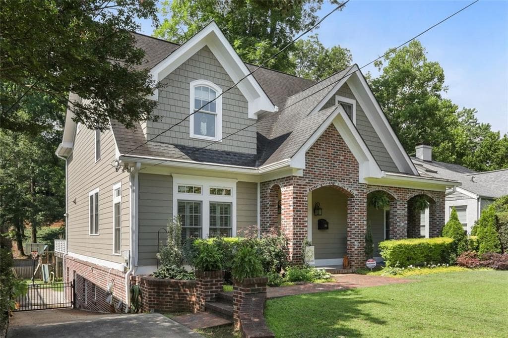 6 bedroom, 6 bathroom, 4,372 sq ft single family residence sold at 789 ADAIR Avenue, Atlanta, GA 30306