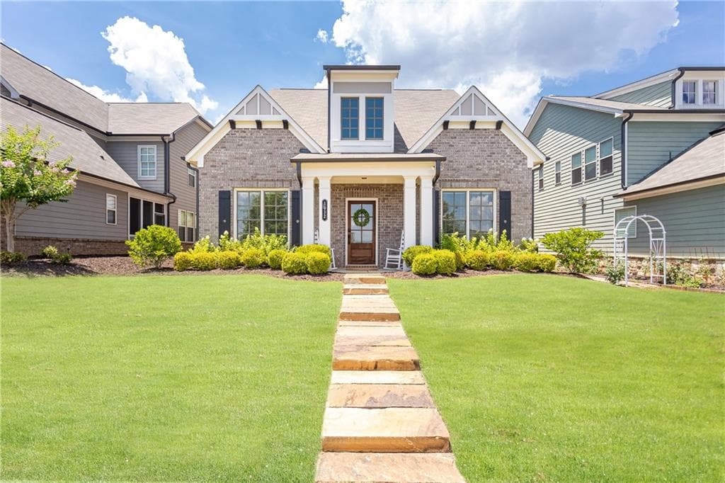 3 bedroom, 3 bathroom, 3,200 sq ft single family residence sold at 1032 Windy Elm Drive, Smyrna, GA 30082
