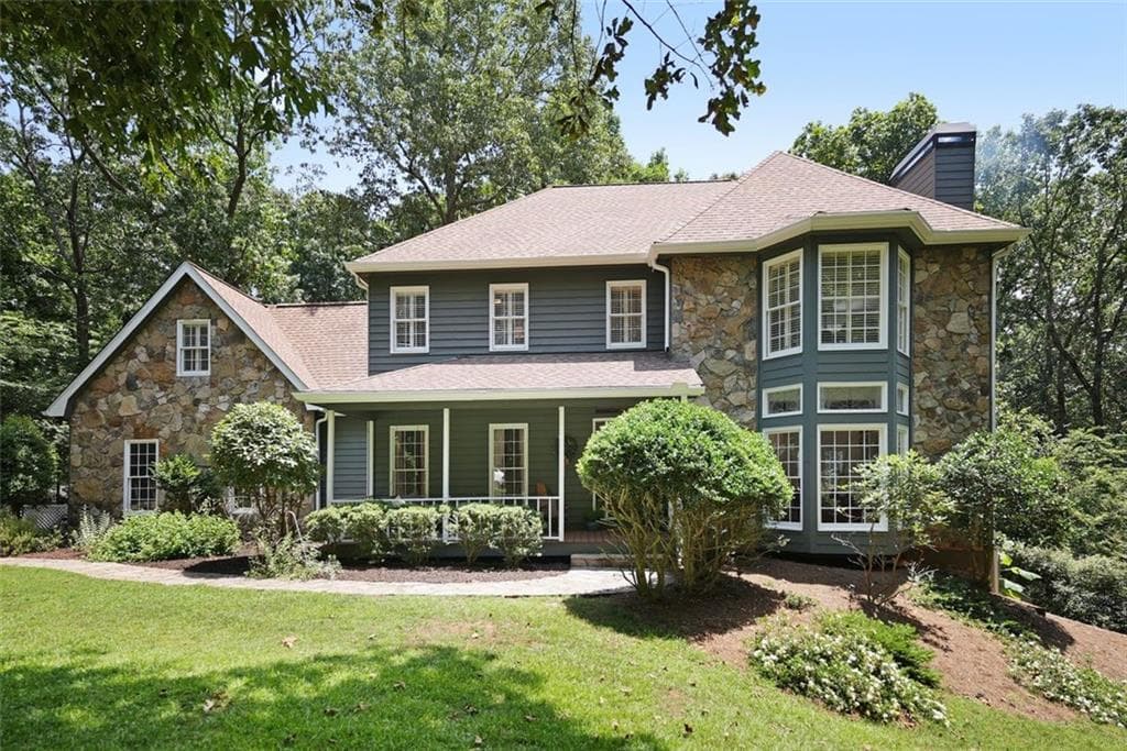 5 bedroom, 5 bathroom, 3,621 sq ft single family residence sold at 135 GRASSNUT Court, Roswell, GA 30076