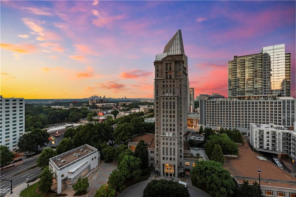 2 bedroom, 2 bathroom, 1,238 sq ft condominium sold at 3324 Peachtree Road 1514, Atlanta, GA 30326