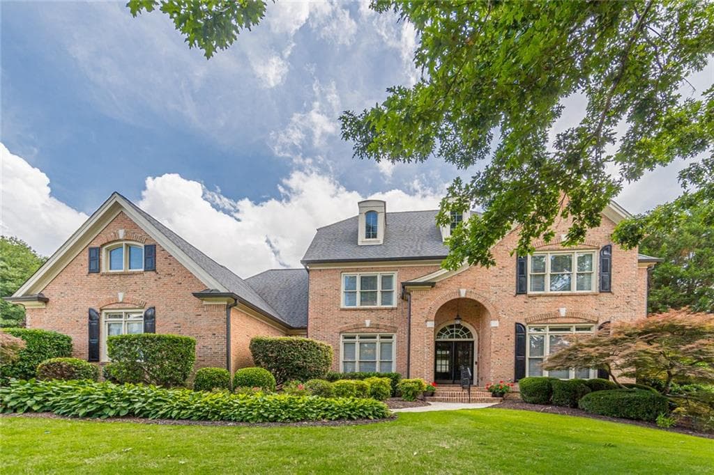 5 bedroom, 6 bathroom, 4,524 sq ft single family residence sold at 4035 Bellingrath Boulevard, Roswell, GA 30076
