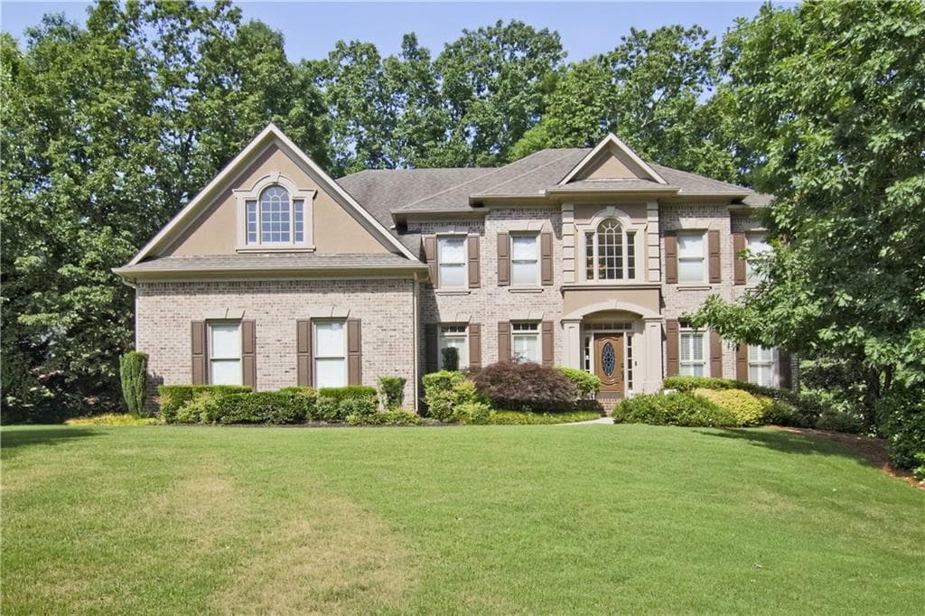 6 bedroom, 6 bathroom, 5,542 sq ft single family residence sold at 5354 Windsor Green Court, Smyrna, GA 30126