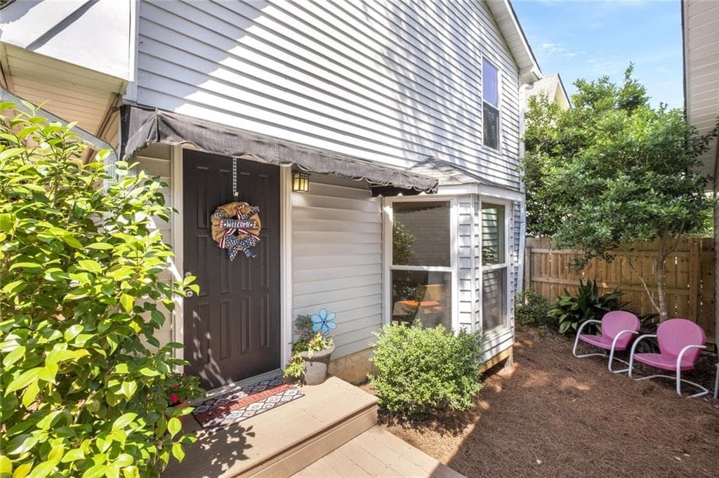 2 bedroom, 3 bathroom, 1,536 sq ft single family residence sold at 946 Bobcat Court, Marietta, GA 30067