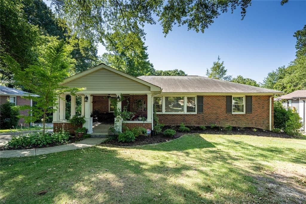 4 bedroom, 2 bathroom, 2,146 sq ft single family residence sold at 738 Pinehill Drive, Smyrna, GA 30080