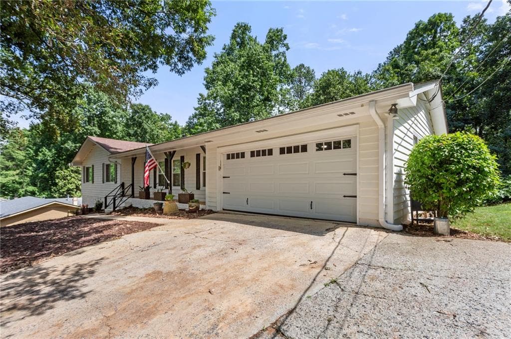 4646 Mountain Creek Drive, Roswell, GA 30075 — most recent listing photo