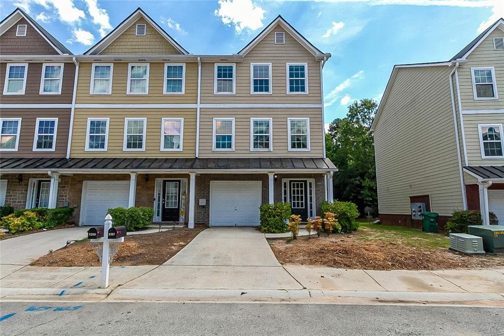 6367 Redan Square, Lithonia, GA 30058 — most recent listing photo