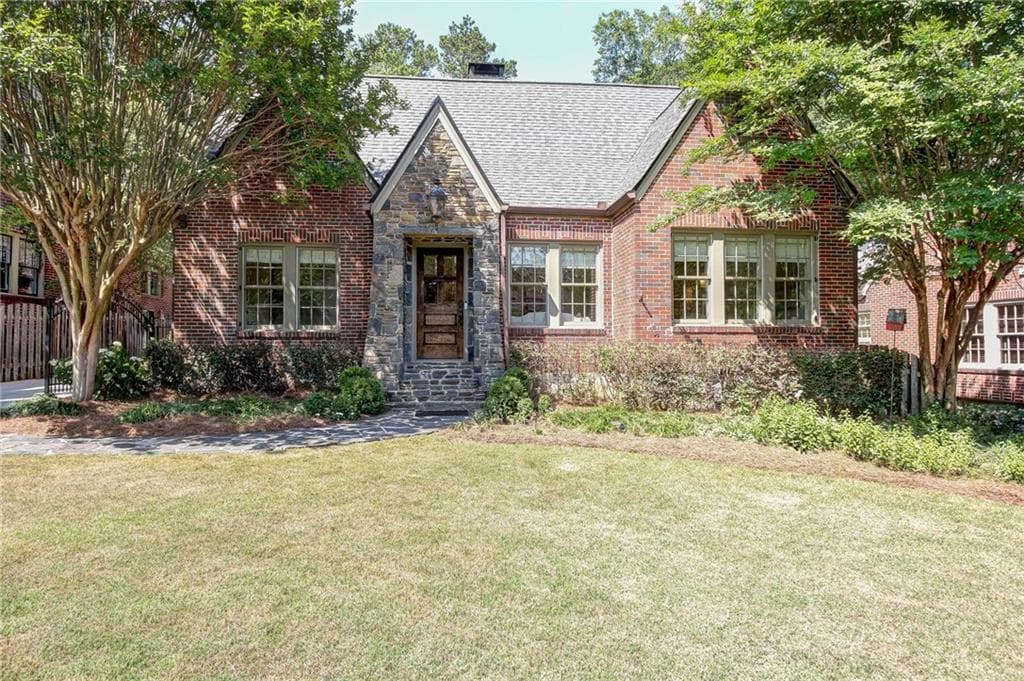 4 bedroom, 4 bathroom, 3,728 sq ft single family residence sold at 1232 Pasadena Avenue, Atlanta, GA 30306