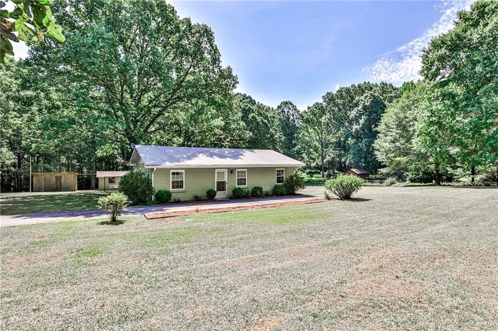 445 Johnson Drive, Stone Mountain, GA 30087 — most recent listing photo