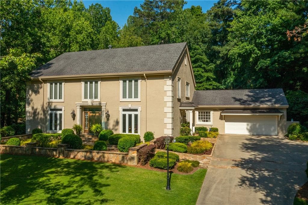 5 bedroom, 6 bathroom, 6,000 sq ft single family residence sold at 4645 Mount Paran Parkway, Atlanta, GA 30327